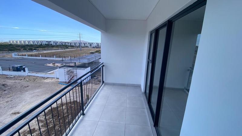 To Let 1 Bedroom Property for Rent in Sandown Western Cape